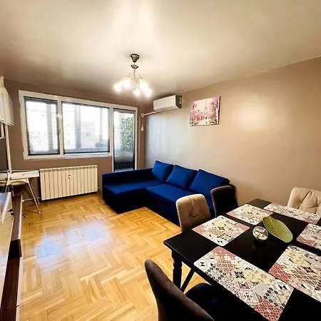 דירה Royal Luxury Flat With 2 Bdr & 2 Balconies בוקרשט