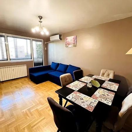 Royal Luxury Flat With 2 Bdr & 2 Balconies *