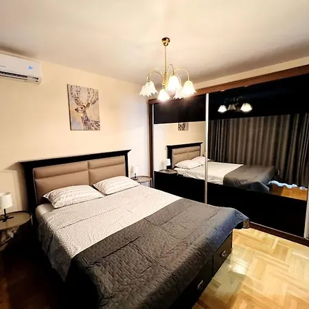 Apartman Royal Luxury Flat With 2 Bdr & 2 Balconies *