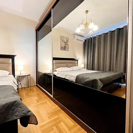 Apartman Royal Luxury Flat With 2 Bdr & 2 Balconies *