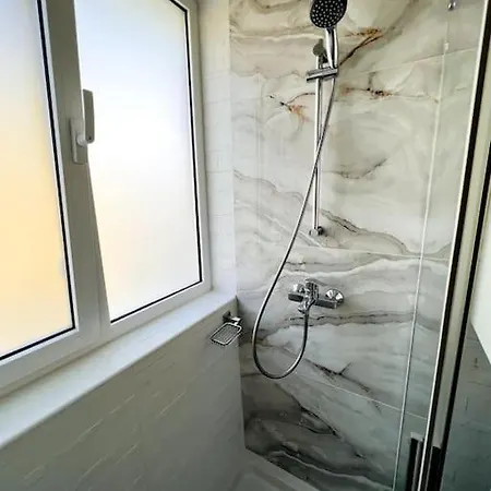 Royal Luxury Flat With 2 Bdr & 2 Balconies *