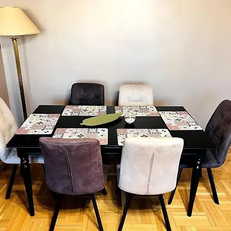 Apartamento Royal Luxury Flat With 2 Bdr & 2 Balconies