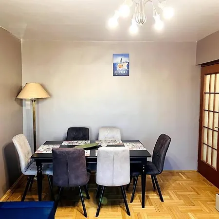 Central Royal Luxury Flat With 2 Bdr & 2 Balconies Apartment Bucharest