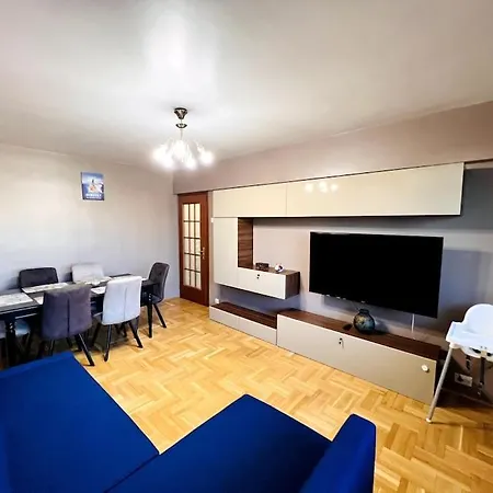 Royal Luxury Flat With 2 Bdr & 2 Balconies *